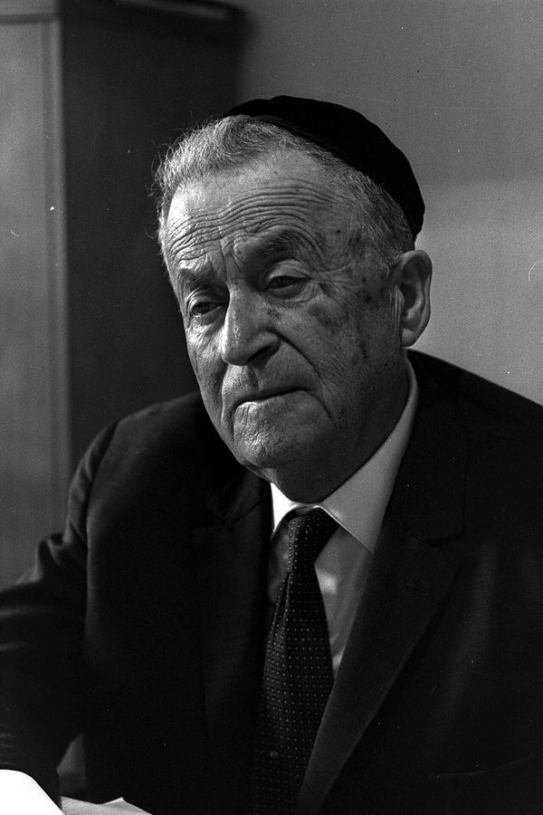 פורטרט ש"י עגנון (cropped)
