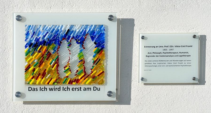 Das Ich wird Ich erst am Du, plaque at Raxseilbahn