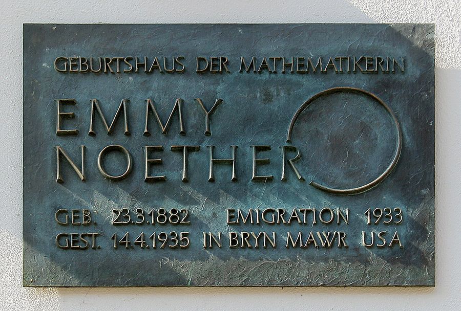 Schild, Geburtshaus Emmy Noether - Hauptstraße 23, Erlangen retuschiert